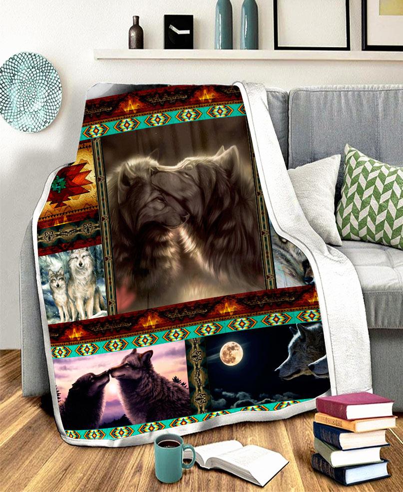 Native Loving Wolves Fleece Blanket