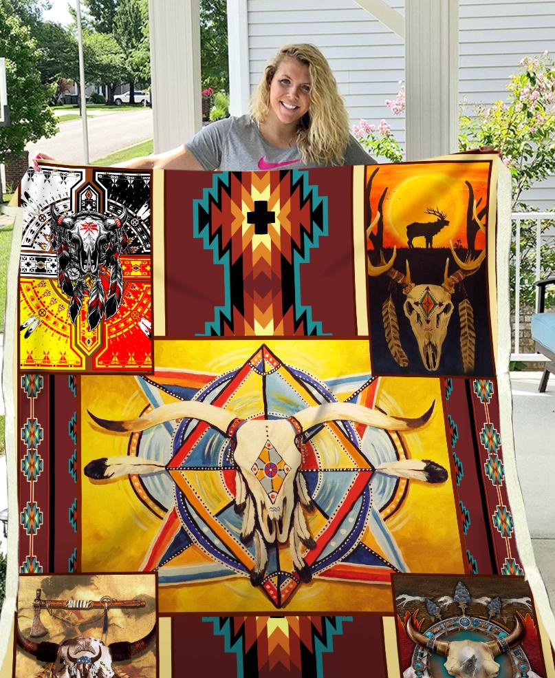 Native Buffalo Pattern Fleece Blanket