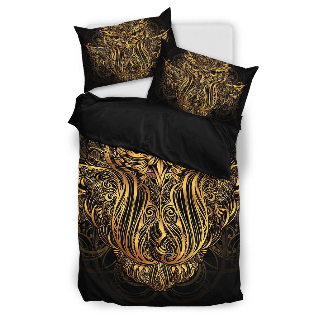 The Golden Owl Bedding Set