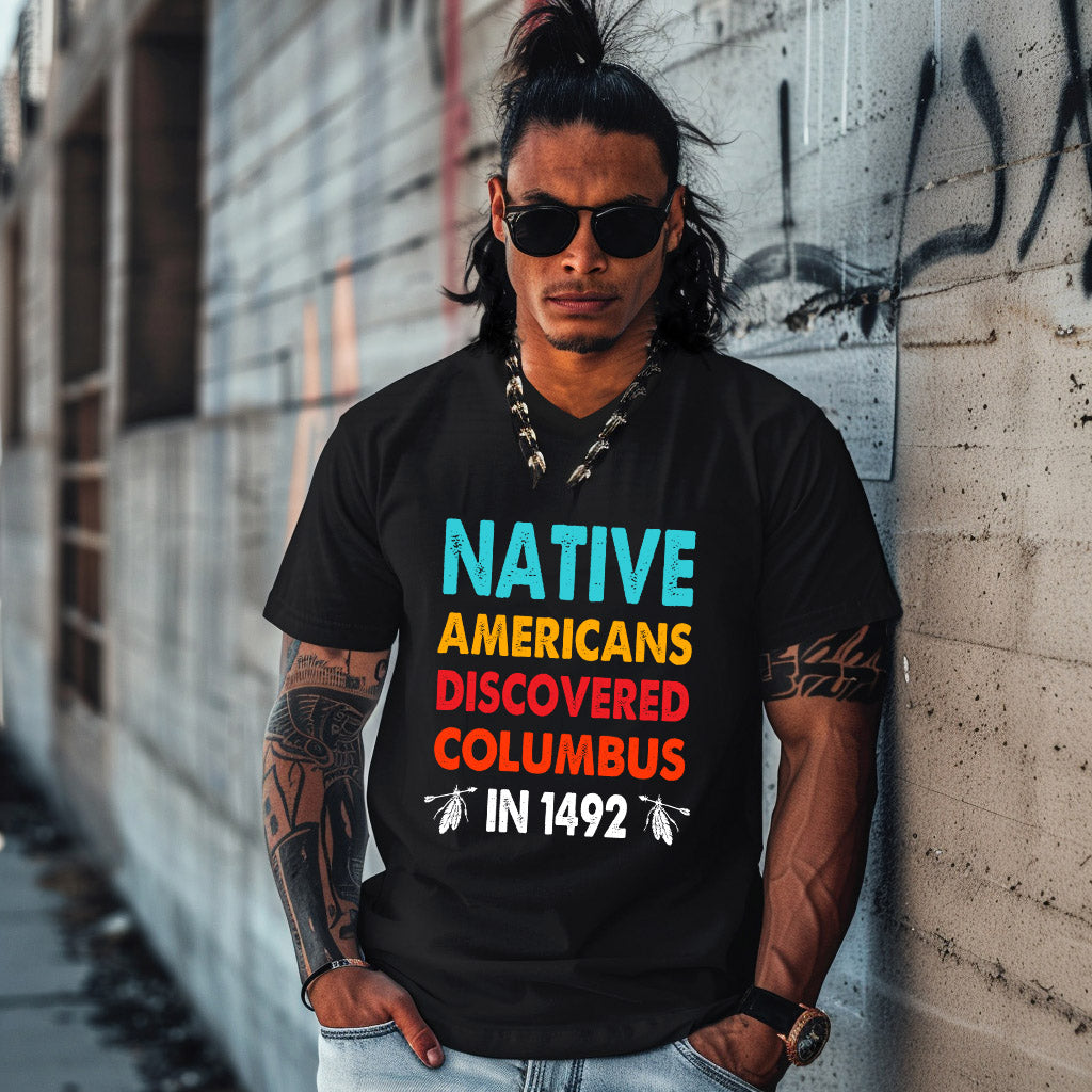 NATIVE AMERICANS DISCOVERED COLUMBUS  IN 1492