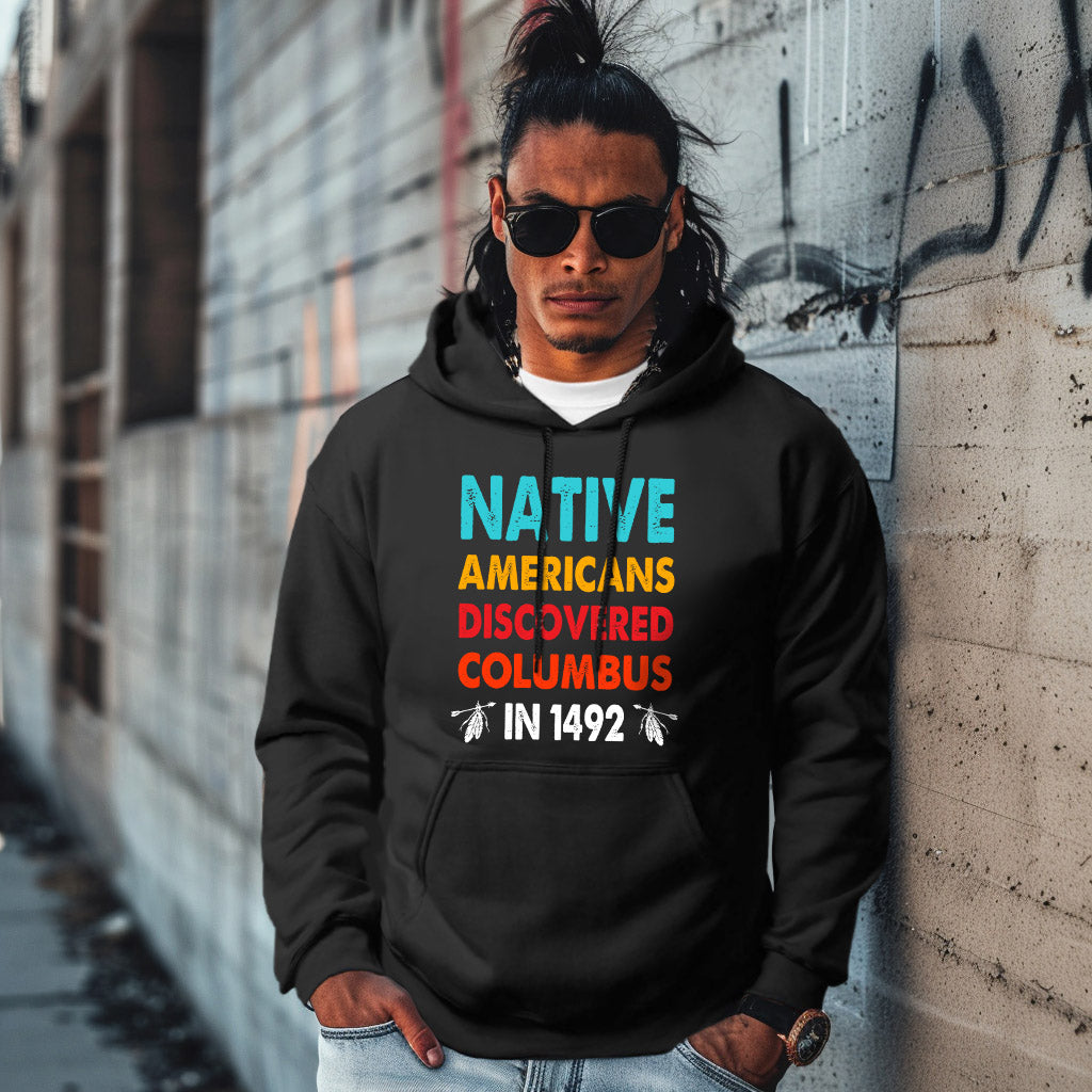 NATIVE AMERICANS DISCOVERED COLUMBUS  IN 1492