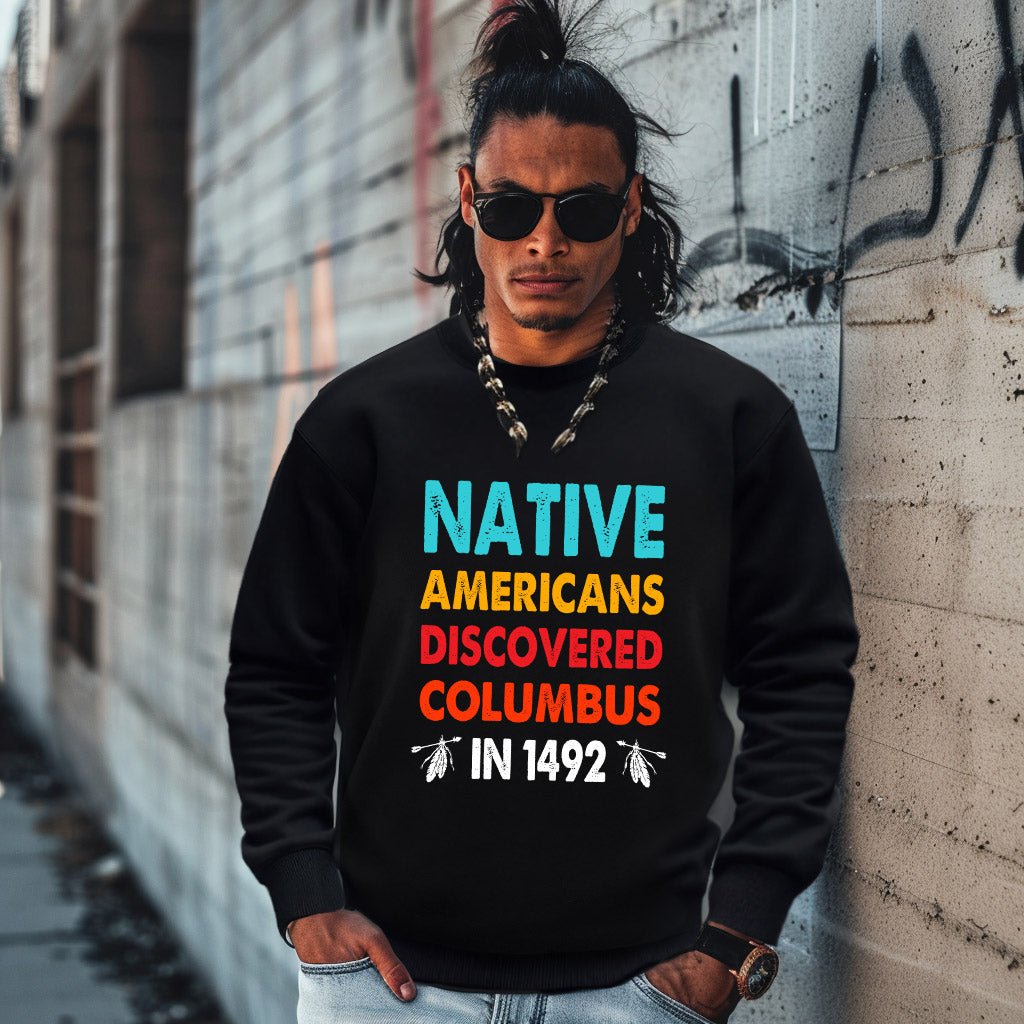 NATIVE AMERICANS DISCOVERED COLUMBUS  IN 1492