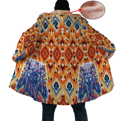 Peacock Tail Pattern Horn Button Long Fleece Windbreaker NBD