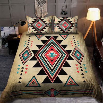 Triangle Border Motifs Native Bedding Set