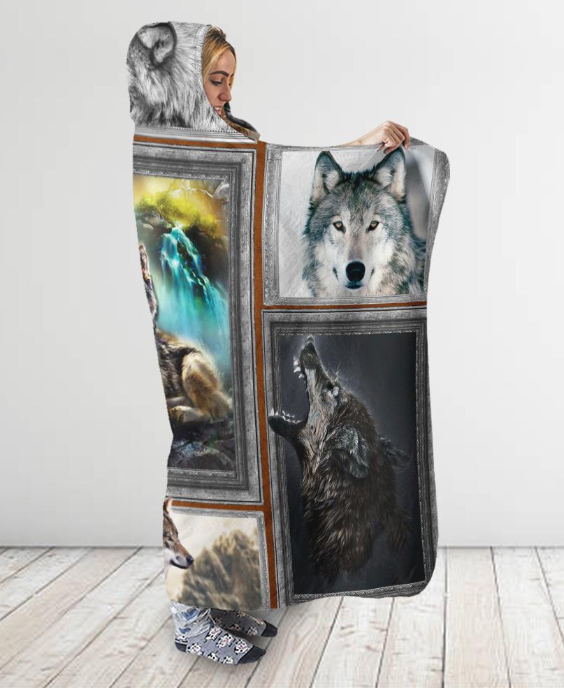 Native Wolf Flock Hooded Blanket NBD